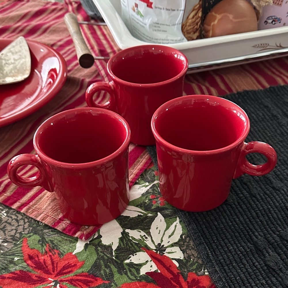 VTG Fiestaware red mugs (3 ceramic mugs)